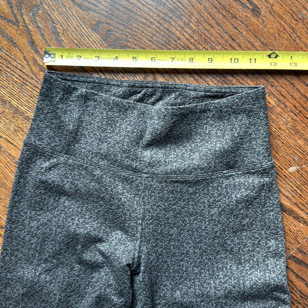 Athleta XS leggings gray toned print ankle - Picture 7 of 9